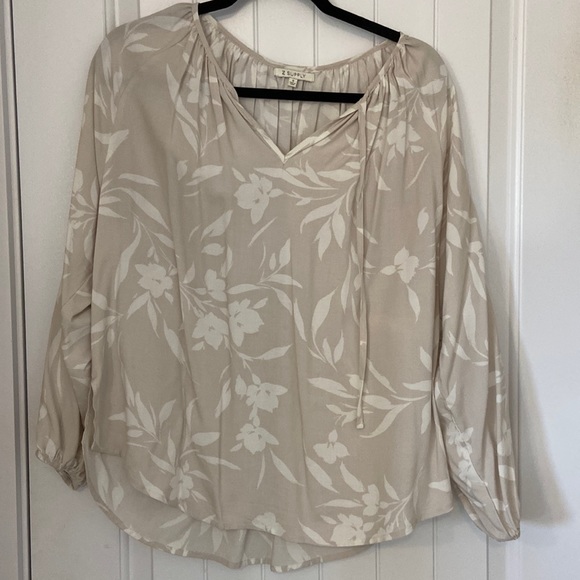 Z Supply floral blouse. - Picture 1 of 3